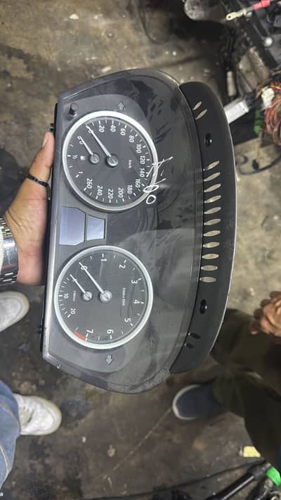 BMW 5 series speedometer available