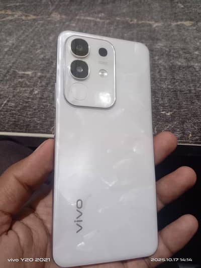 Vivo Y29 256 GB White Color 10/10 Set+ Charger Jellly installed