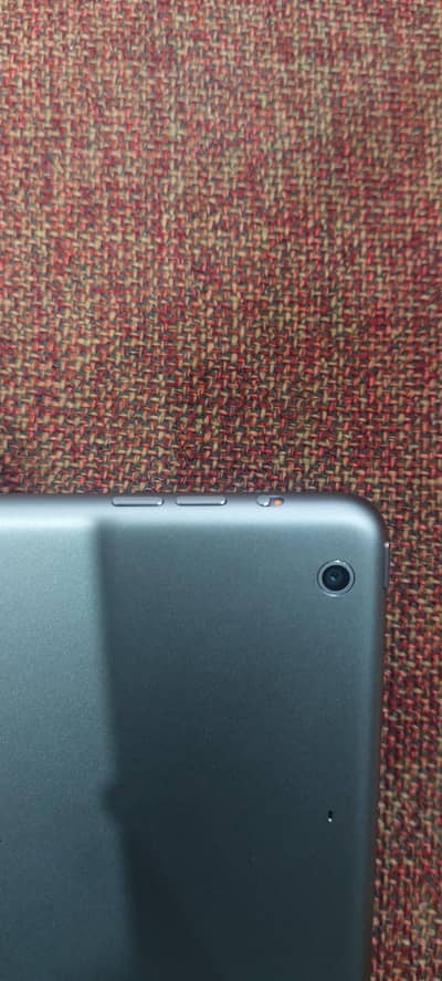 ipad 2nd generation  all original  not open or repair