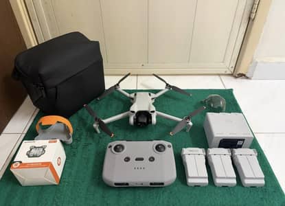 Dji mini 3 FMC plus battery (0337-600-9109 )