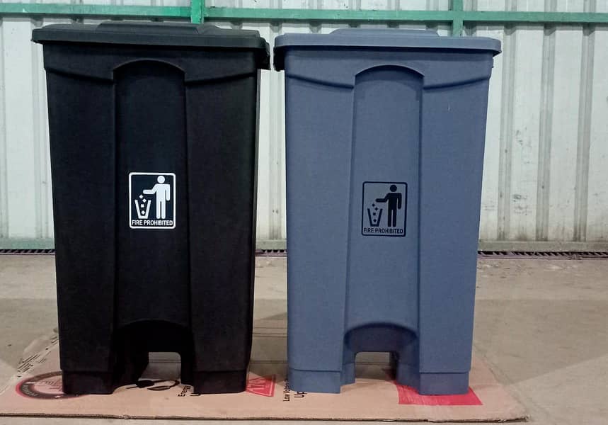 Plastic Dustbin 7