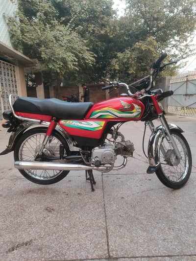 Honda CD 70 . . Frist owner . . low mileage. . 03456932411
