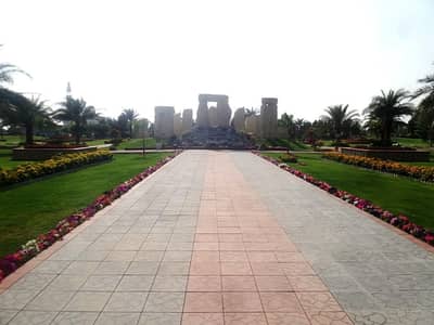 Prime Location 500 Square Yards Residential Plot available for sale in Bahria Town - Precinct 33, Karachi