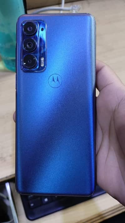 Motorola Edge 2021 UW