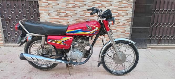 Honda cg125 2019 hyderabad registered 2no tyres silencer new installed