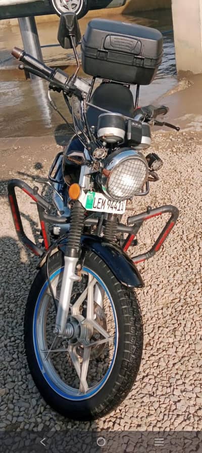 Suzuki GS150