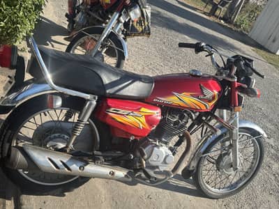 Honda CG 125 – Low Mileage (11,521 km) – Excellent Condition
