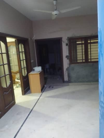 A 300 Square Yards Lower Portion In Karachi Is On The Market For rent