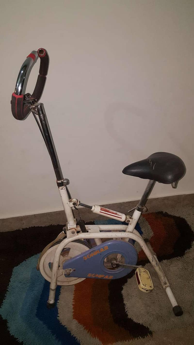 Exercise bicycle 0