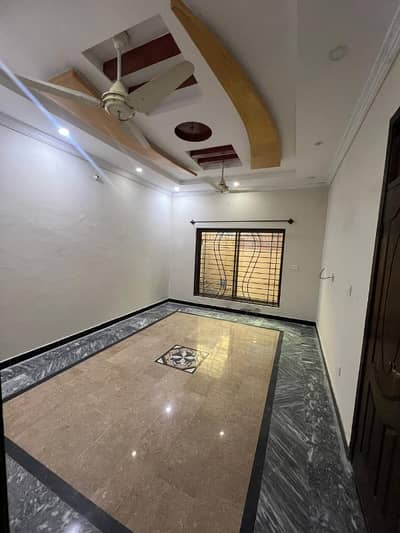 11 MARLA GROUND PORTION FOR RENT