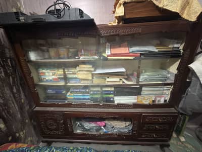 Used Home Showcase Cabinet – Good Condition, Well Maintained