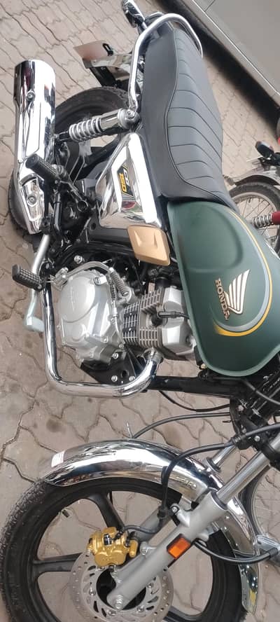 cg150 weekly monthly rent pr lain 03200903051/+14169065825