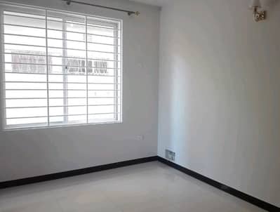 Office Of 418 Square Feet In I-8 Markaz Is Available