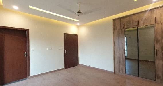 Ready To Buy A Flat In Askari 11 - Sector D Lahore