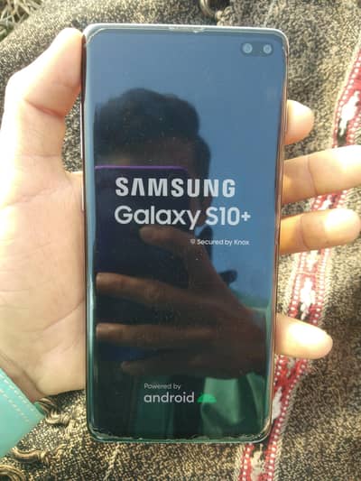 Samsung S10 Plus non pta ha 6 GB RAM 128 GB memory hai display mein