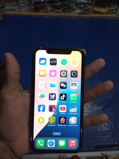 i phone xr non pta   64gb battery health 94