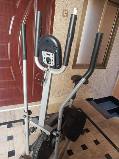 Eleptical exercise machine