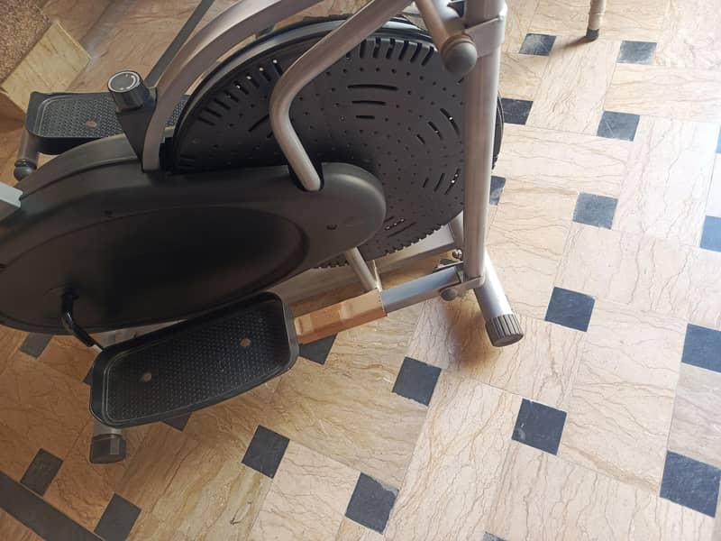Eleptical exercise machine 3