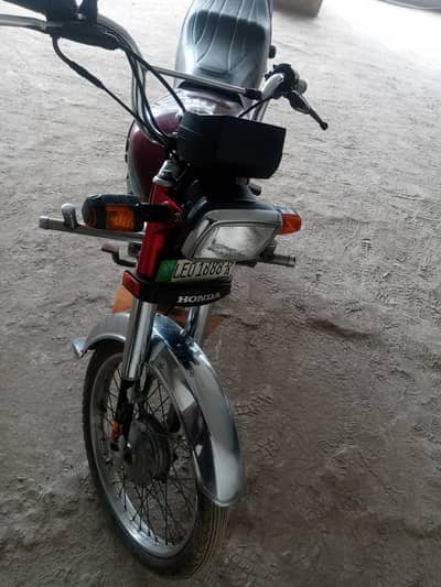 Honda CD 70 2019