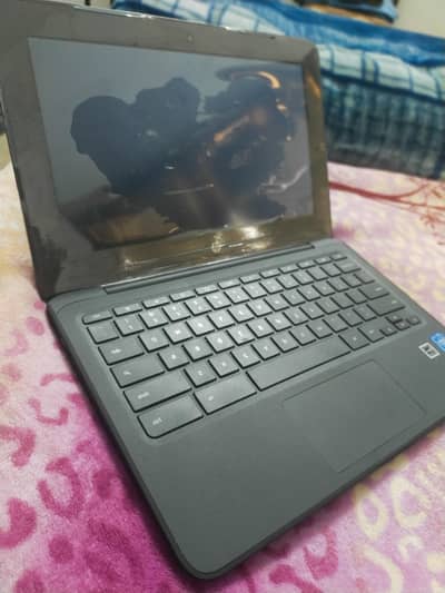 HP Chromebook in Excellent Condition with Playstore