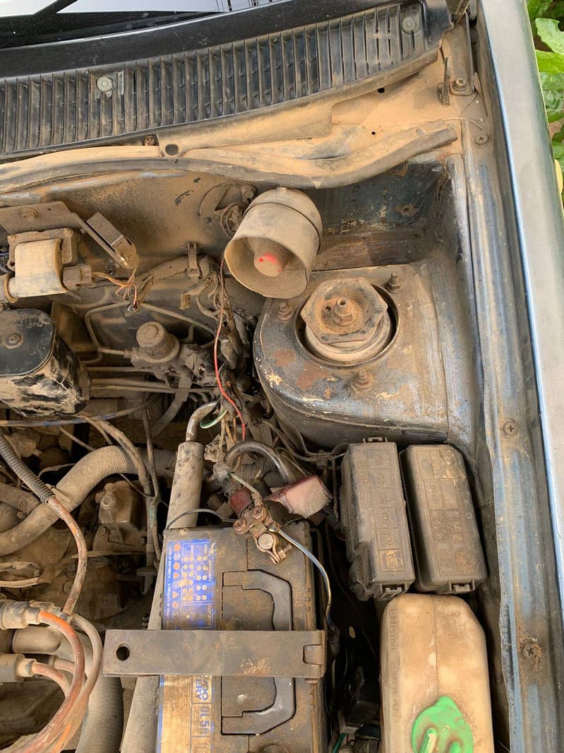 Suzuki cultus  VXR engine EFI 11