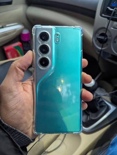 Tecno camon 40. pro only phone 8month warrenty 50 finl