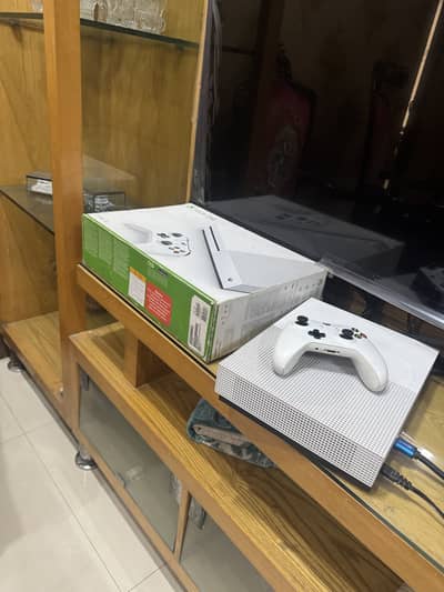 Xbox one S 1 Tb