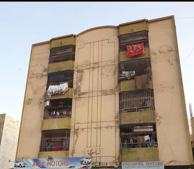 3 Bed D. D FLAT  Road Facing