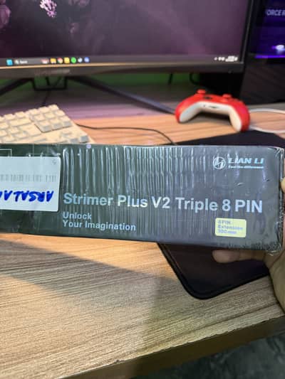 Lian Li Strimer Plus V2 Triple 8 Pin (Box Pack)