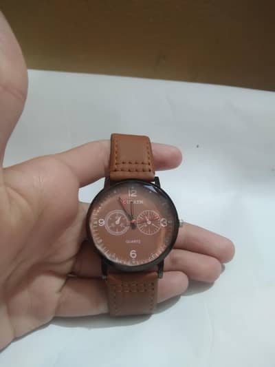 Urgent sell Curren wrist watch for Men's