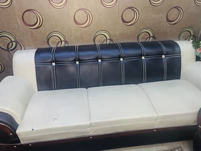 7 Seater Sofa Set – Excellent Condition