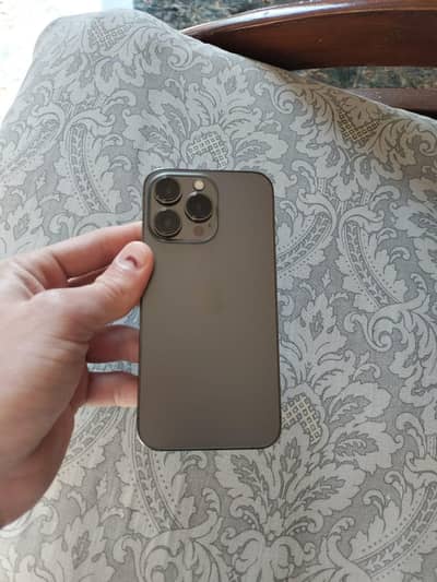 iphone 13pro gv with 83 battery health water pack 10/10 condition