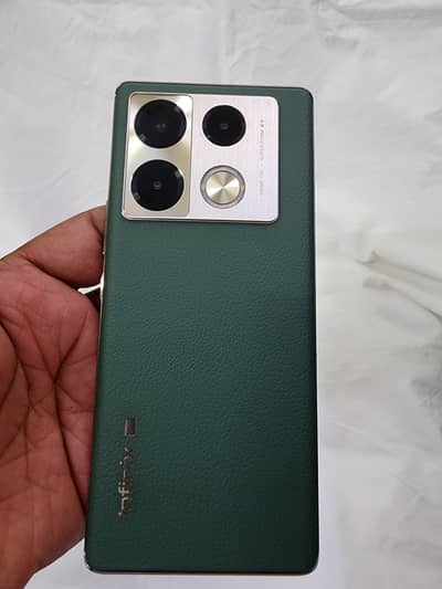 infinix note 40 Pro 5G. 12/256