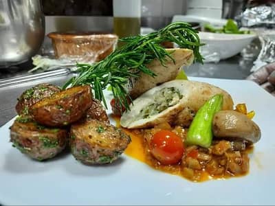 I am all Rounder chef need job/ part time . full time
