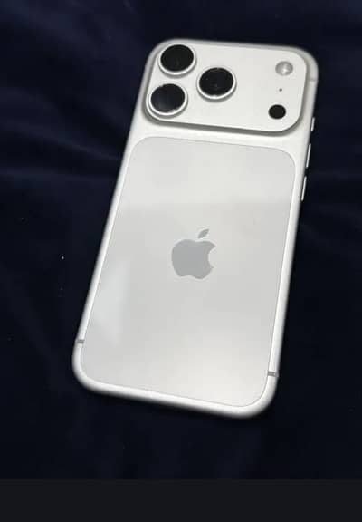 iPhone 17 pro max 256gb 4 months sim time