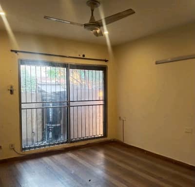 12 Marla House In Johar Town Phase 2 - Block G4 Lahore Far Rent Near Canal Road Near Expo Centre And Emporium Mall 65Ft Road Family Ke Liye