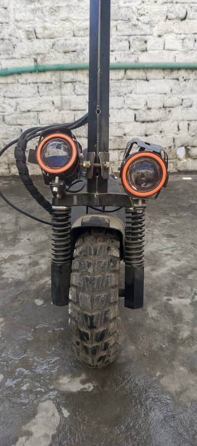 Crony V10 electric scooter