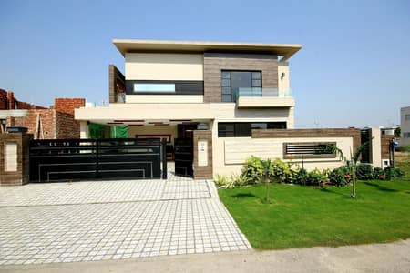20 MARLA ELEGANT AND FULLY MAINTAINED SUPER HOT LOCATED BUNGALOW IS AVAILABLE IN THE BEST BLOCK OF DHA LAHORE.
