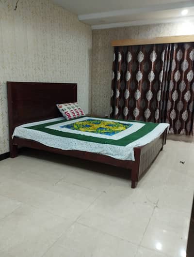 weekly basic or monthly 2 bedroom with kitchen full furnished room apartment