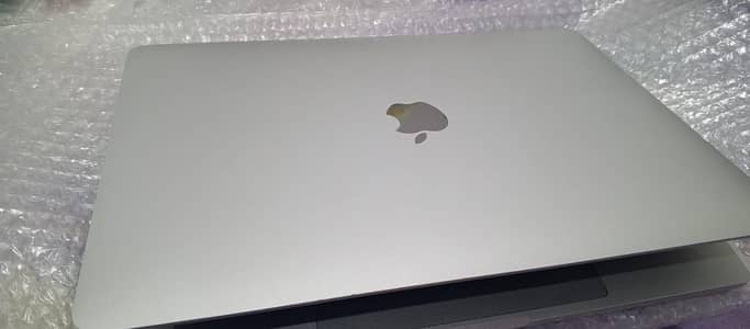 MacBook Pro i7 i7 16gb ram