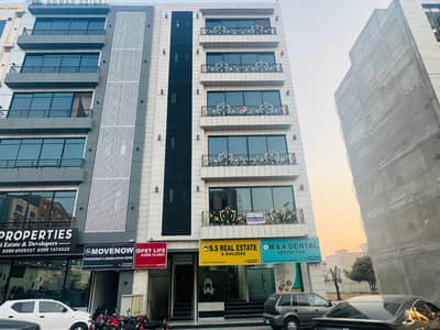 5.33 Marla 7-Story Commercial Building Near Clock Tower for Sale in Nishtar Block, Bahria Town Lahore