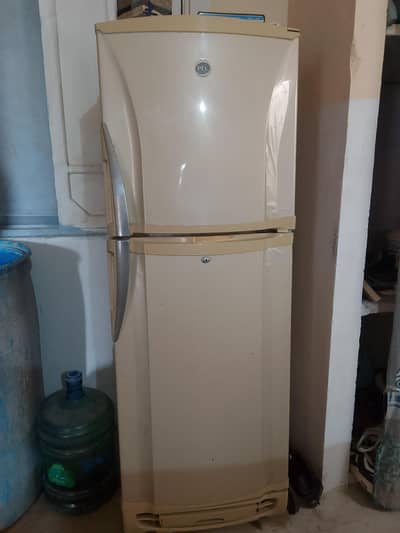 perfect condition fridge for sell