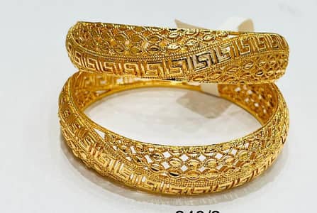 Bangles elegant Golden designe for girls