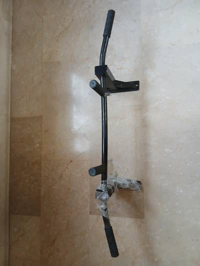 pull up bar with 4 grips
