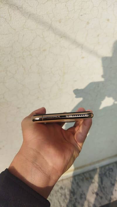 Iphone 11 pro max brand new condition