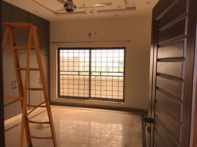 20 Marla upper portion with gas rent out