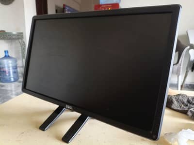 NEW 22-inch LCD FOR SALE (PC)