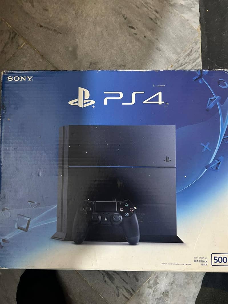 PS 4 With box + One controller+ games 4