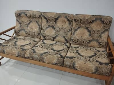 SOFA SETT 8 SEATER WITH TABLES