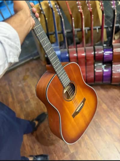 ACOUSTIC GUITAR
